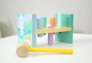 Table à Marteler en Bois - Collection Pastel