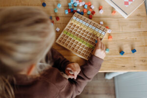 Planche d'Additions 1-20 avec Cubes de Calcul - Bois FSC®